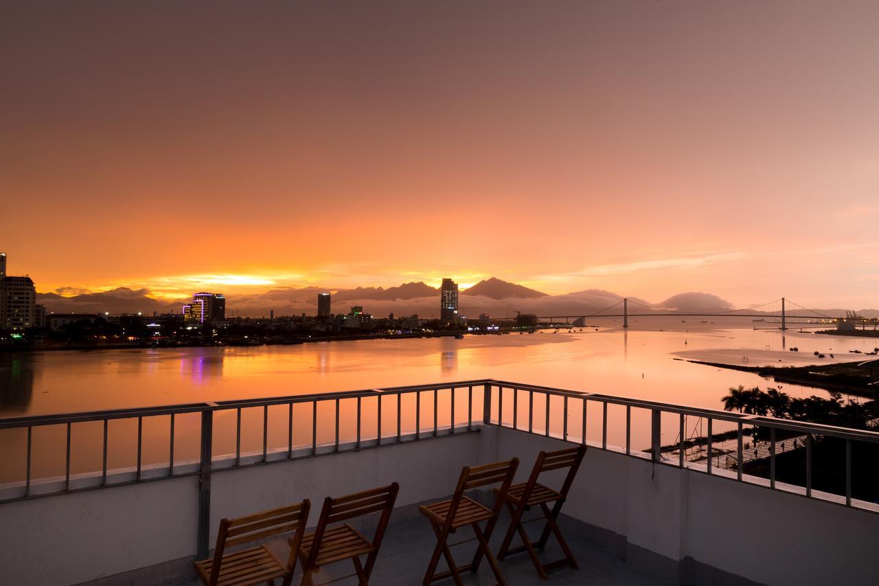 Vitalis Riverside Hotel Đà Nẵng Exterior foto